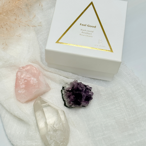 Feel Good Box – Edelstenen Giftbox Gouden Driehoek (Amethist, Rozenkwarts & Bergkristal)
